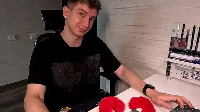 Онлайн чат XXX Einar_Nut