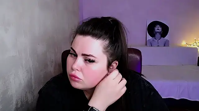 Chat XXX en directo de Emily_Mo