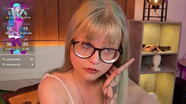 Chatroom XXX en direct de MoliQin