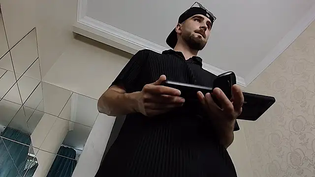 KyloEast Chat XXX live