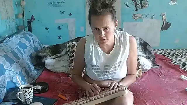 brighteyes77 Live XXX-chat