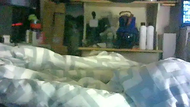 CR3M3_FIR3's Live XXX Chat