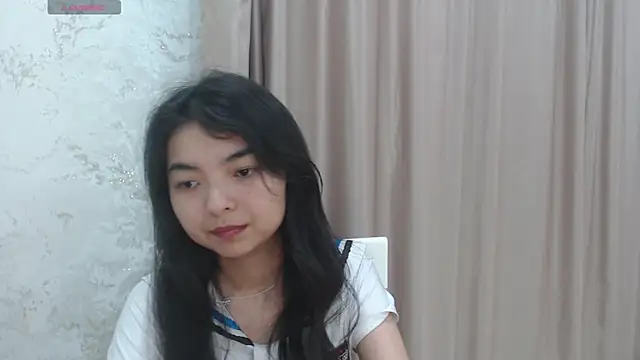 Czat XXX na żywo – Shy_Kira