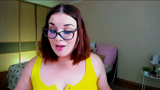 צ'אט XXX בשידור חי של OliviaTwens