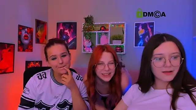 nymira's Live XXX Chat