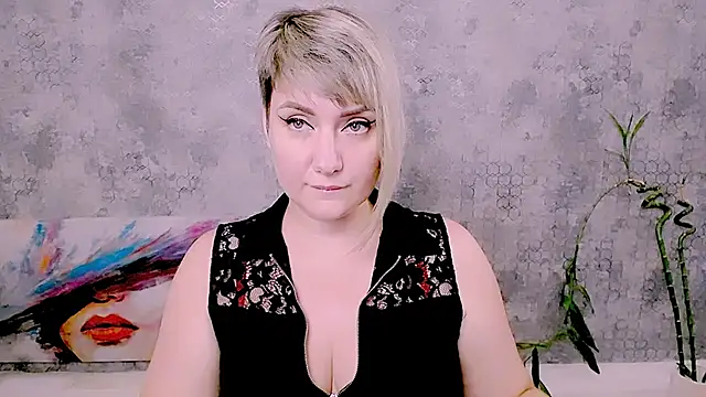 Djullia Live XXX-Chat