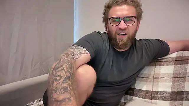 Bear_bear_ élő XXX-chatje