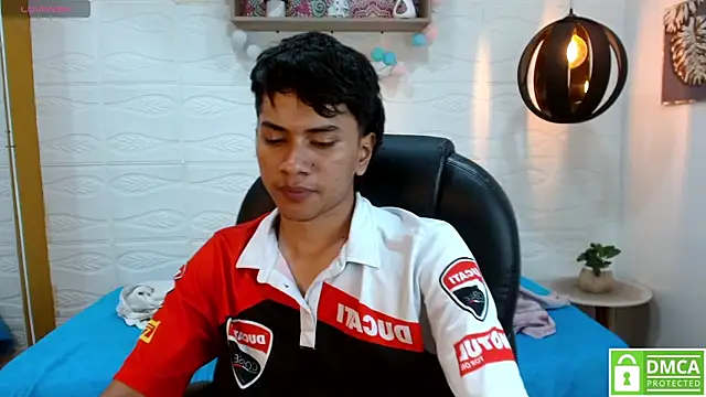 markbowie Chat XXX in diretta