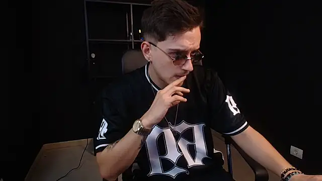 FelixStarkk Live XXX-chat