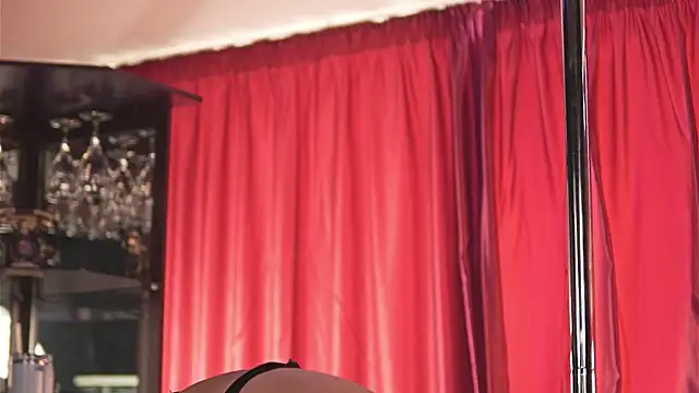Chat +18 de LuxenNoir ao vivo