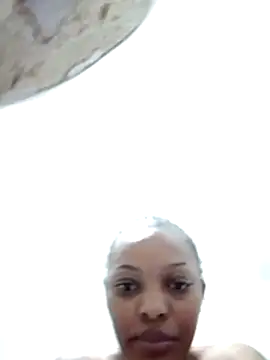 XXX chat uživo modela VelvetEmpire