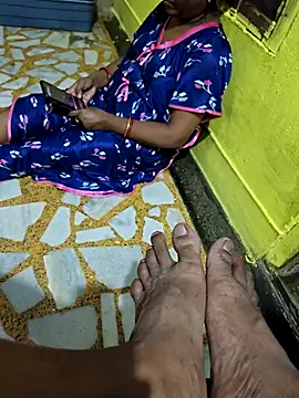 Priyasexcpl লাইভ XXX চ্যাট