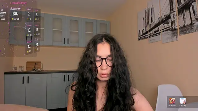 GiovannaAntonelli's Live XXX Chat