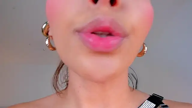 Živý XXX chat MelissaMoore_