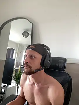 MattMiller28's Live XXX Chat