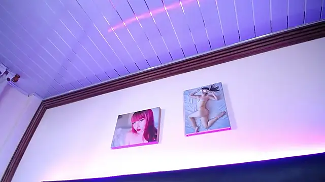 Онлайн чат XXX SeleneMore