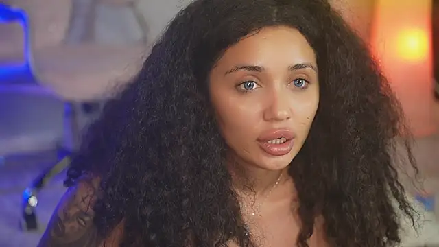 ChloeJoyce Chat XXX live