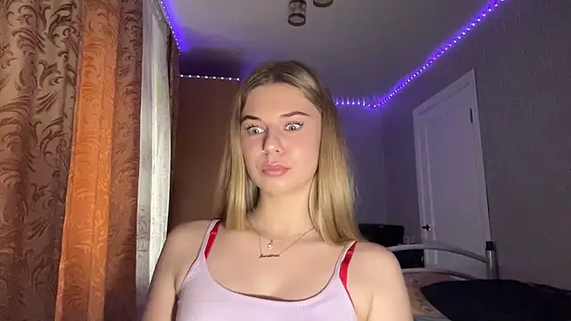 HoneysPieen Live XXX chat