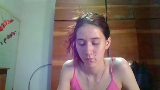 XXX chat uživo modela NickiKisinger