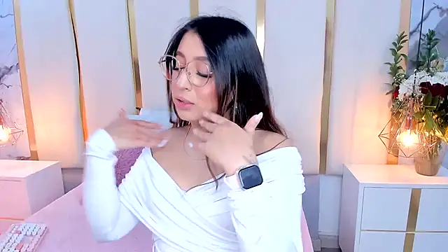 KamilaVegga Chat XXX in diretta