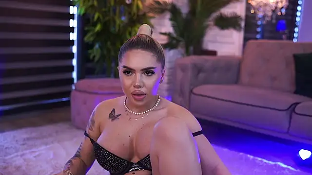 צ'אט XXX בשידור חי של MaevaRey
