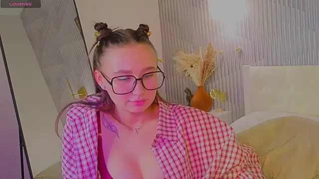 _Kiki_angelll_ Chat XXX in diretta