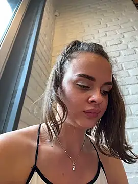 KristiRich Adlı Modelin Canlı XXX Sohbeti