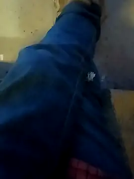 Aleeejaaandro: διαδικτυακό σόου στην κάμερα