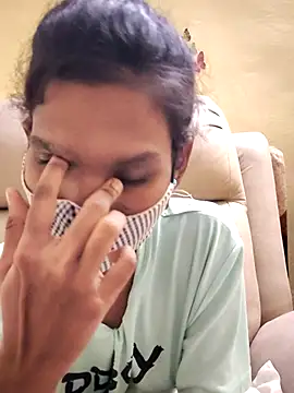 Shreya-telugupilla's Live XXX Chat