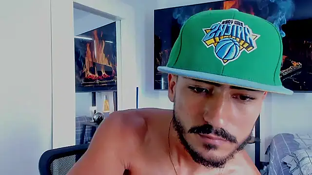 david__johnson372 live XXX chat