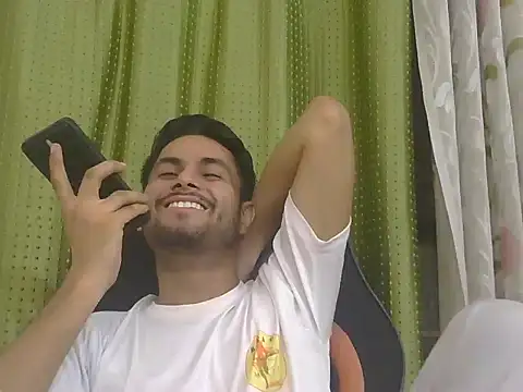 Chatroom XXX en direct de Stubborndesiboy