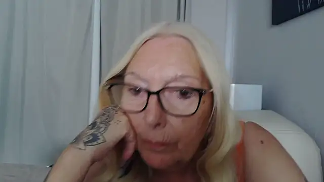 Chanel-56's Live XXX Chat