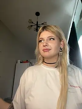 แชท XXX สดของ DriveThruCiri