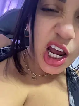 Sweettemptation26のライブXXXチャット