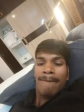 singalguy12 Adlı Modelin Canlı XXX Sohbeti