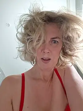 stellahere8's Live XXX Chat