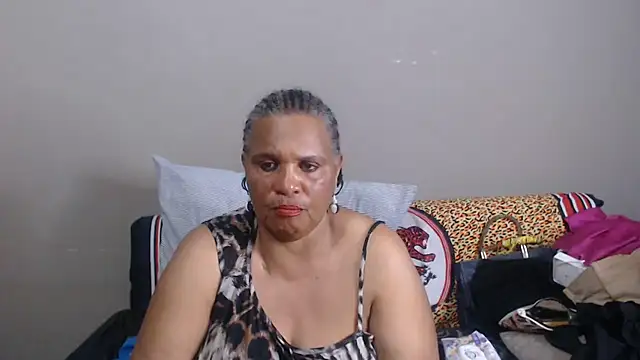 Živý XXX chat GrandBustyMelon