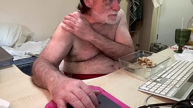 coach-karl's Live XXX Chat