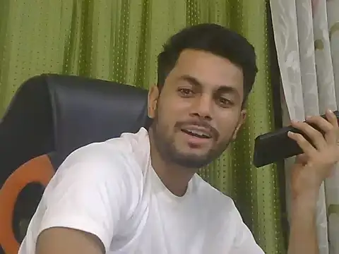 Stubborndesiboy Live XXX Chat