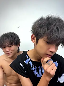 -OvO- 在線直播表演