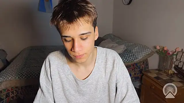 kevinnoff19 Chat XXX in diretta