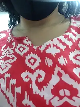 Vivicaa Adlı Modelin Canlı XXX Sohbeti