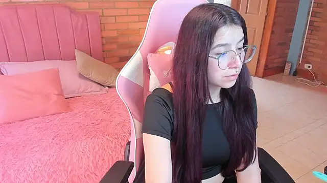 Chat +18 de Amy_joones ao vivo