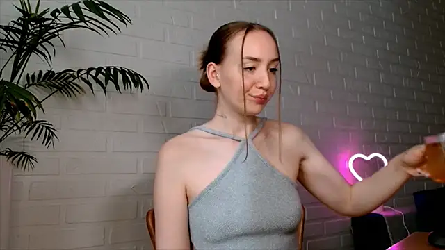 WhitePrincessLuna's Live XXX Chat
