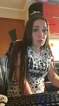 XXX chat uživo modela Lacmi30