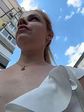 HarrietDart Adlı Modelin Canlı XXX Sohbeti