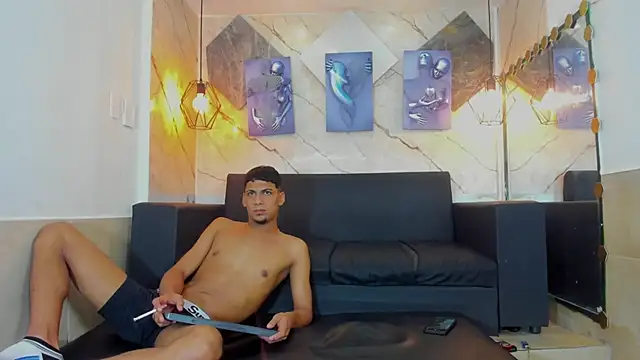 Yeff_26 élő XXX-chatje