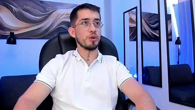 צ'אט XXX בשידור חי של Tommas_Jhonson