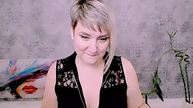 Онлайн чат XXX Djullia