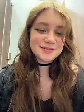 lucy-joy Adlı Modelin Canlı XXX Sohbeti